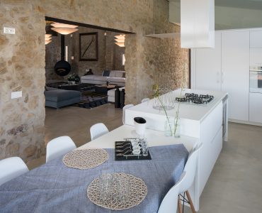 mas_moscat_cocina_pals_baix_emporda_casa_masia_en_venta_cases_singulars_emporda